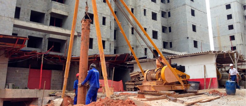 Execução de estaca de concreto do tipo straus